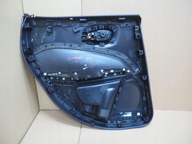 фото №8, Обивка обшивка дверь правых задних jeep compass ii