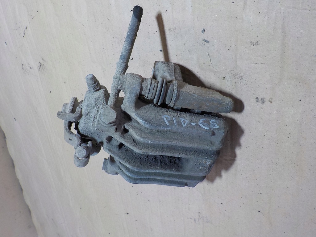 фото №1, Rapid 1.6 супорт parwy задня