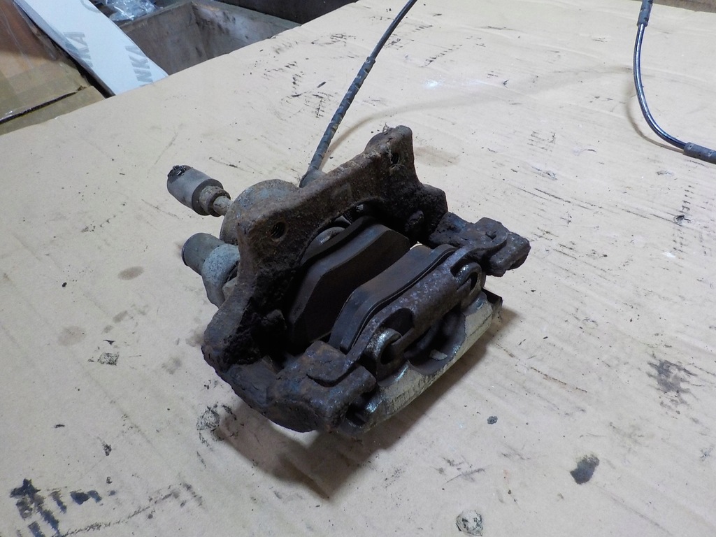 фото №5, Bmw x1 e84 2.0 суппорт тормозной правый задний