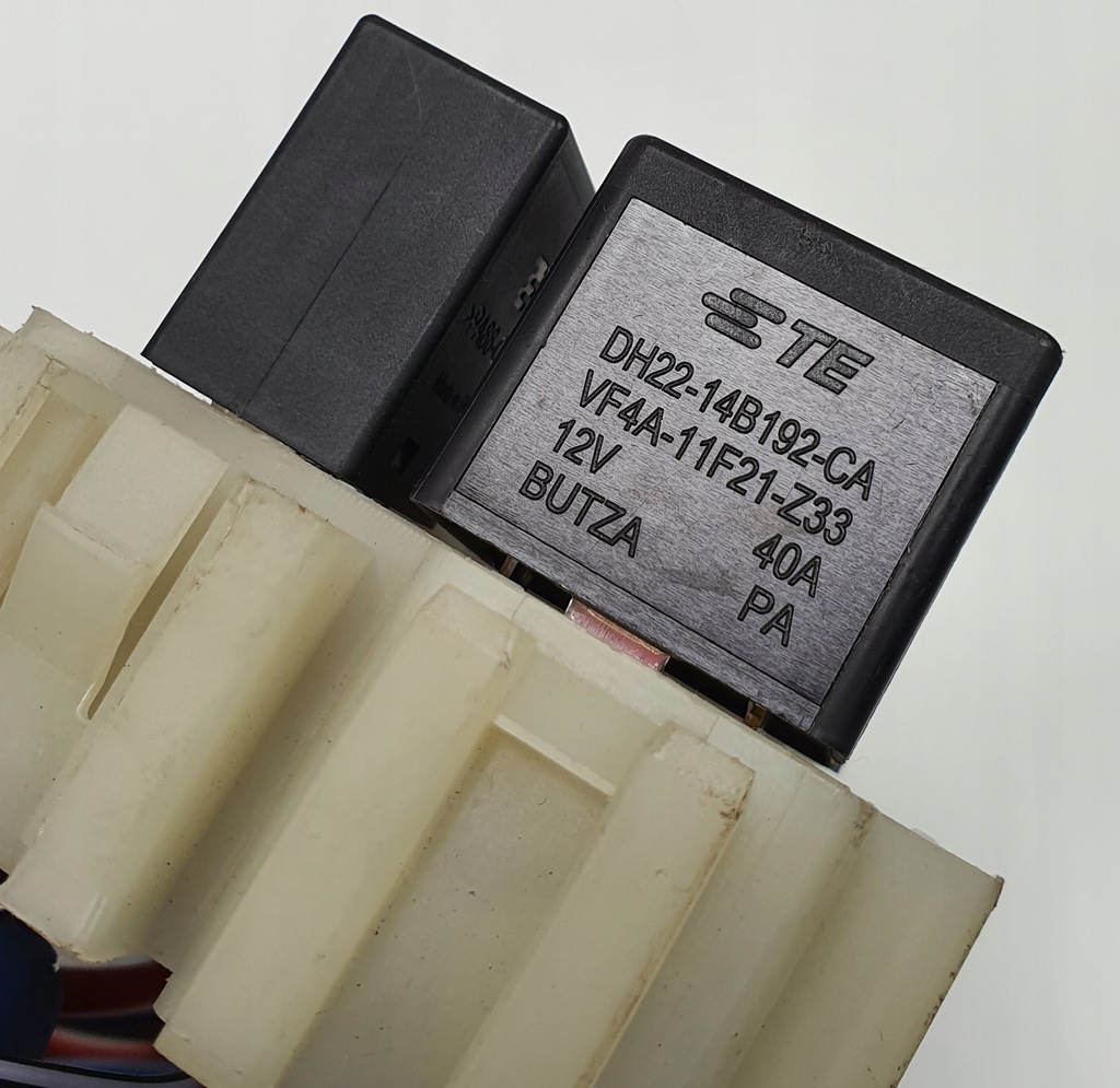 фото №8, Коробка предохранителей land rover discovery l550