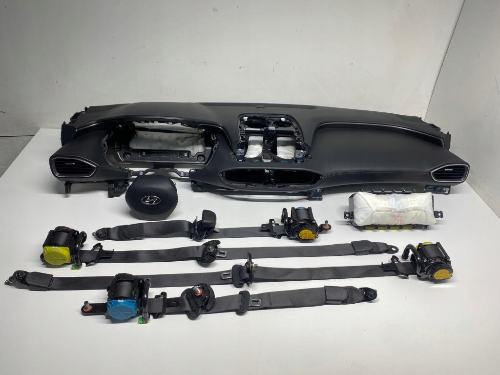 фото №1, Приборная панель консоль подушки безопасности ремни hyundai santa fe iv демонтаж