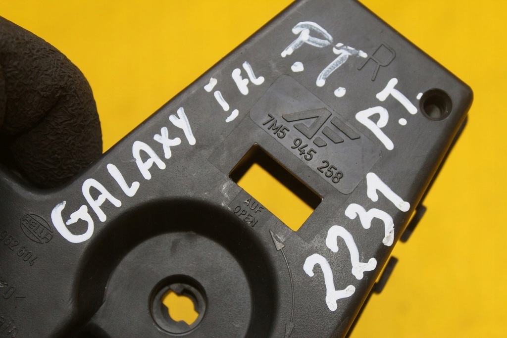 фото №7, Вкладыш лампы правый задняя ford galaxy i fl 7m5945258