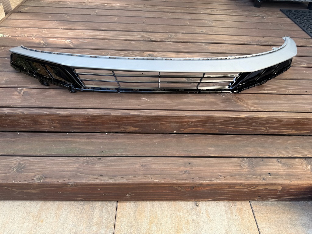 Hyundai 1 20 lll рестайлинг  решётка спойлер нижний запчасти бампера перед новый Оригинал