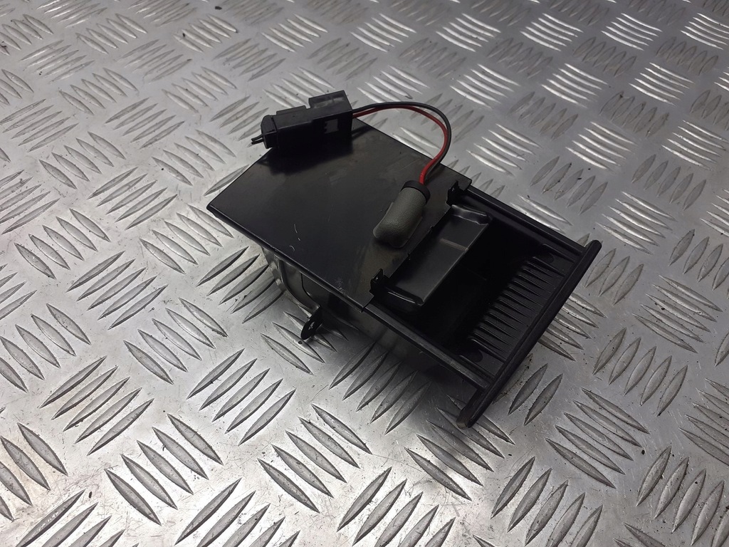 фото №1, Пепельница kia rio