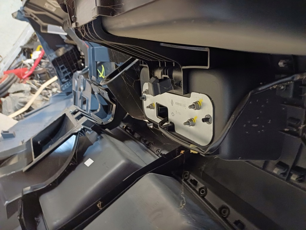 фото №12, Приборная панель консоль комплектная с ремни датчиком i подушка безопасности dacia dokker