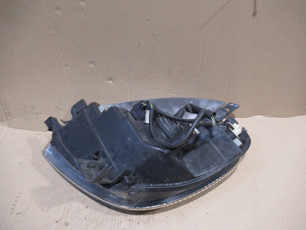 фото №6, Лампа перед правая 9631484980 citroen xsara picasso