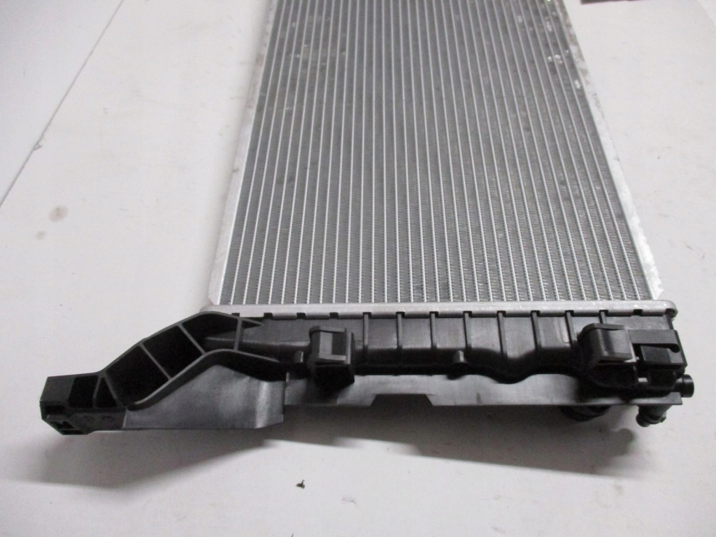 Радиатор mercedes a b klasa 176 247 Недорого