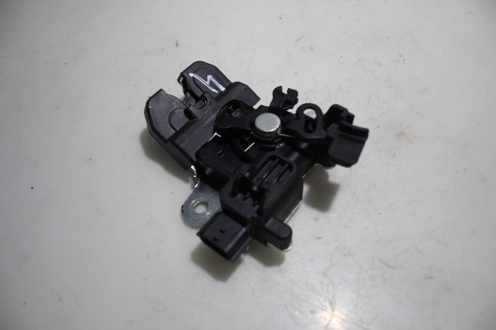 фото №1, Замок крышки багажника dacia logan iii