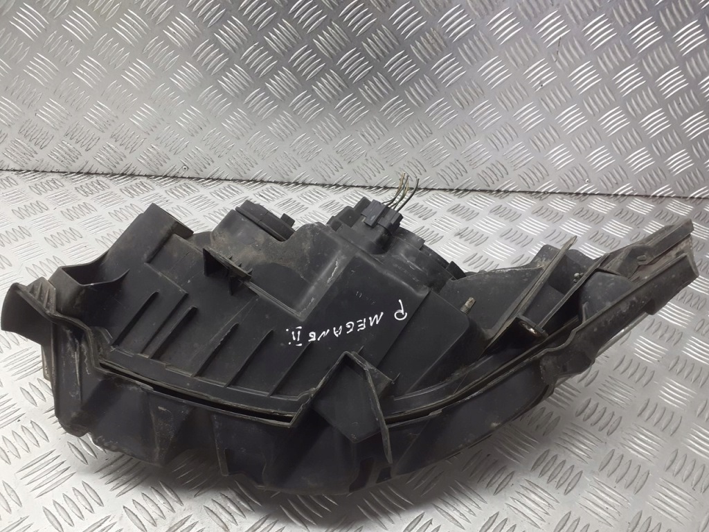 фото №4, Лампа права передня renault megane ii 1.6 8200073221j
