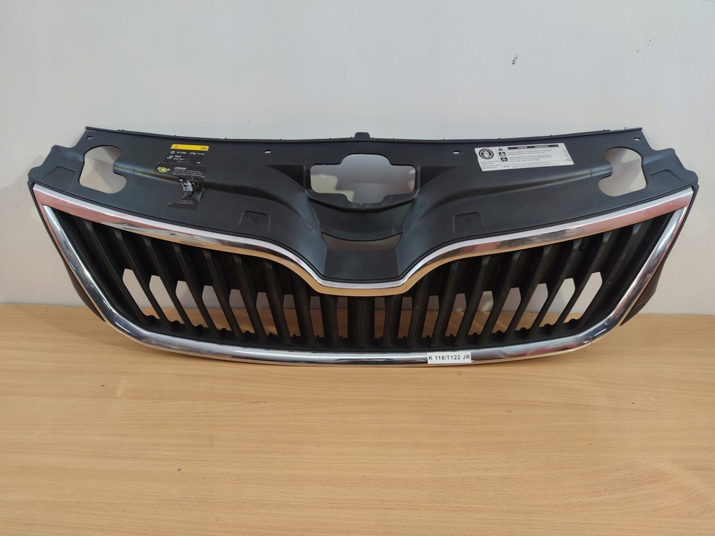 фото №1, Skoda rapid решётка радиатора решётка радиатора верхний решётка бампера 5ja