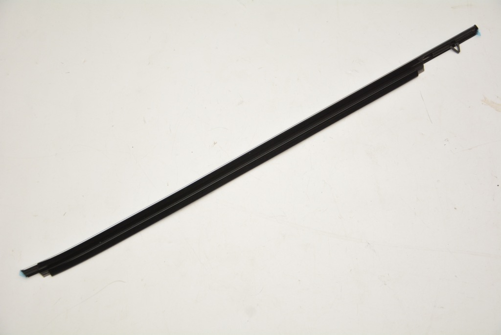 фото №8, Молдинг уплотнитель стекло lt хром toyota camry viii 19-