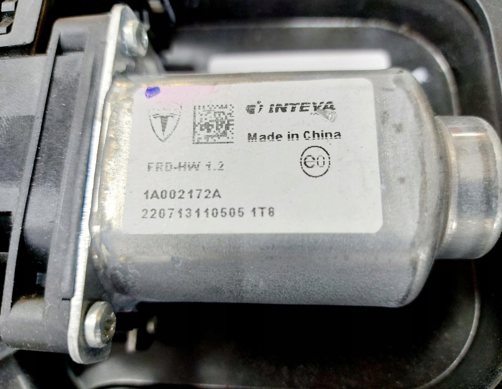 Купить Tesla 3 tesla iii 22r. механизм подъемник стекло правый перед 1616443-00-a