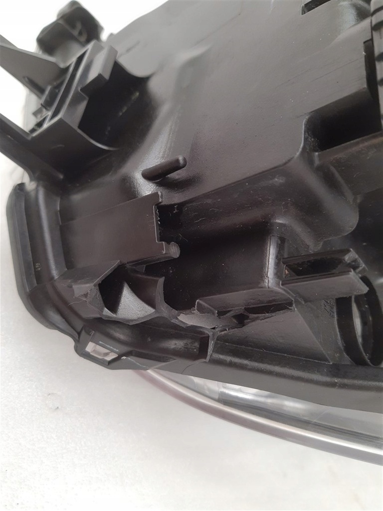 фото №11, Лампа права перед mazda 2 ii po 2015 db5j-51030