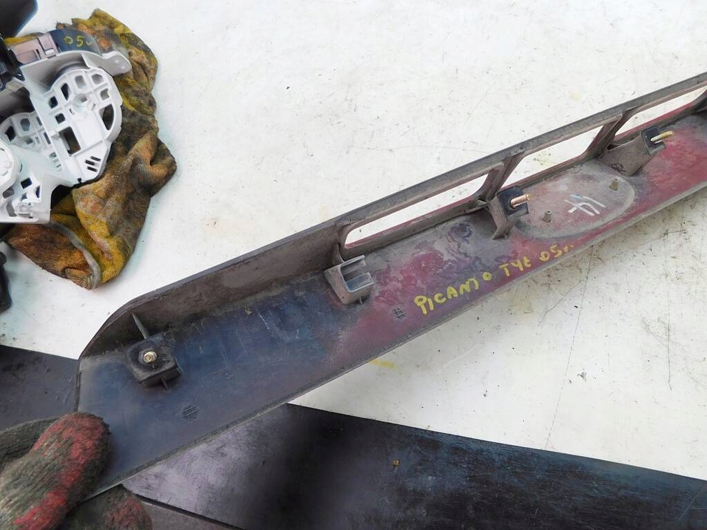 фото №9, Kia picanto i 2005r молдинг накладка крышки задняя