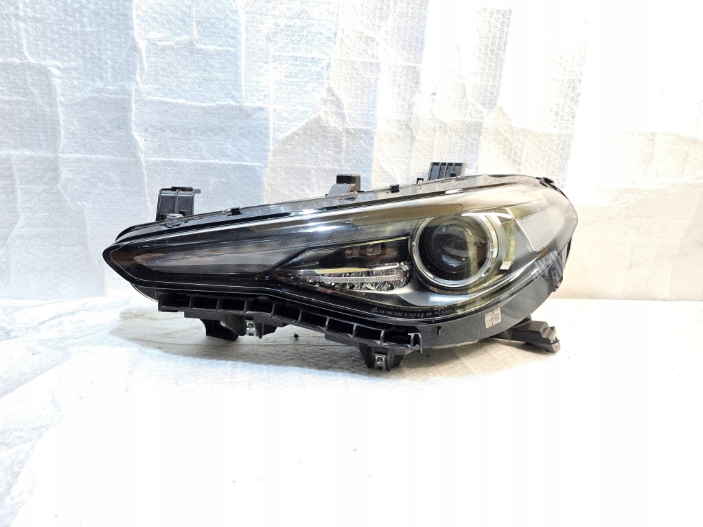 Alfa romeo giulia фара лівий ксенон Зі Шроту