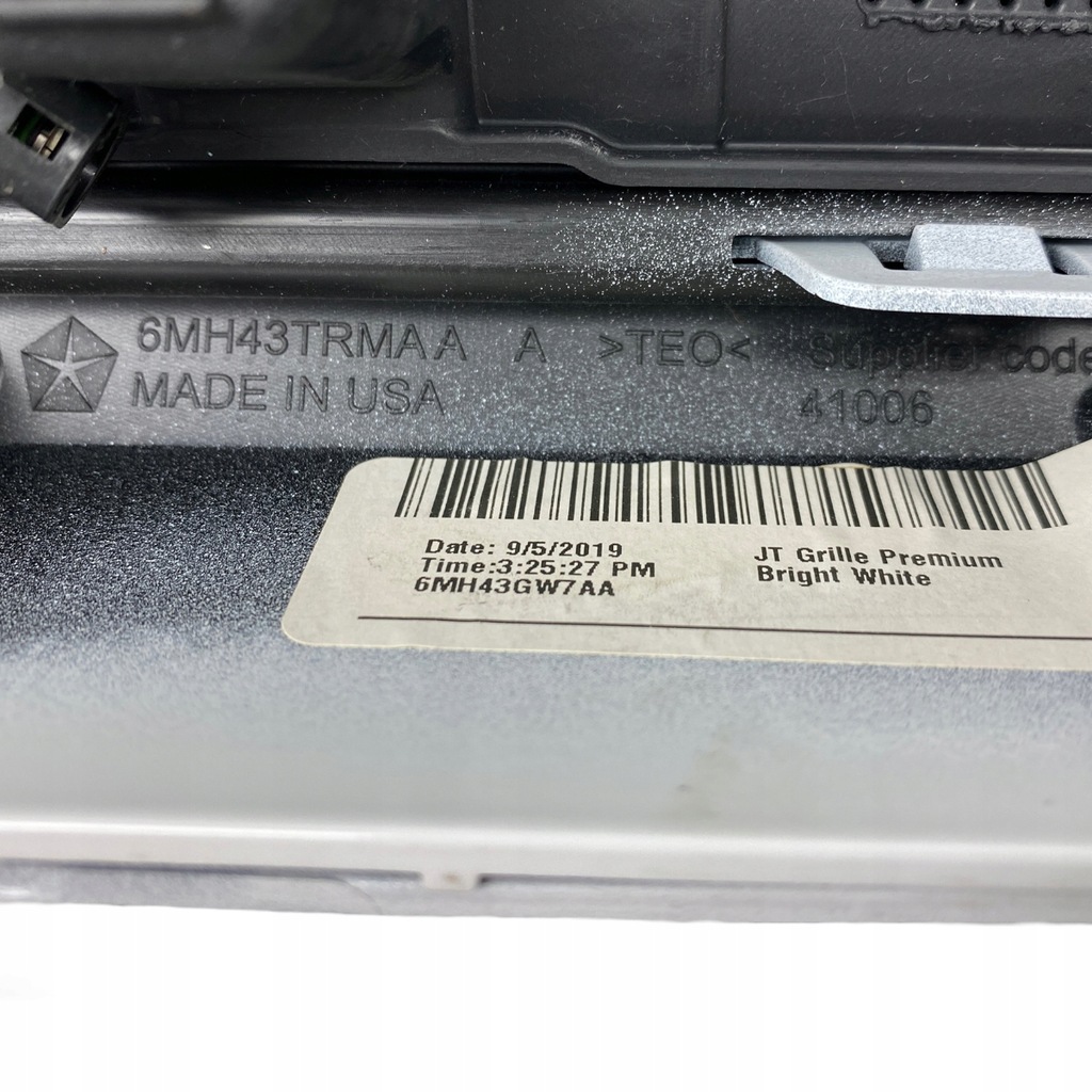 фото №16, Решітка радіатора решітка радіатора камера jeep wrangler jl 6mh43trma