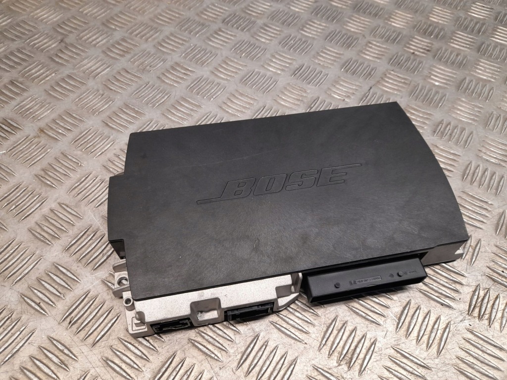 фото №1, Audi q7 4l 2013 с задний усилитель аудио