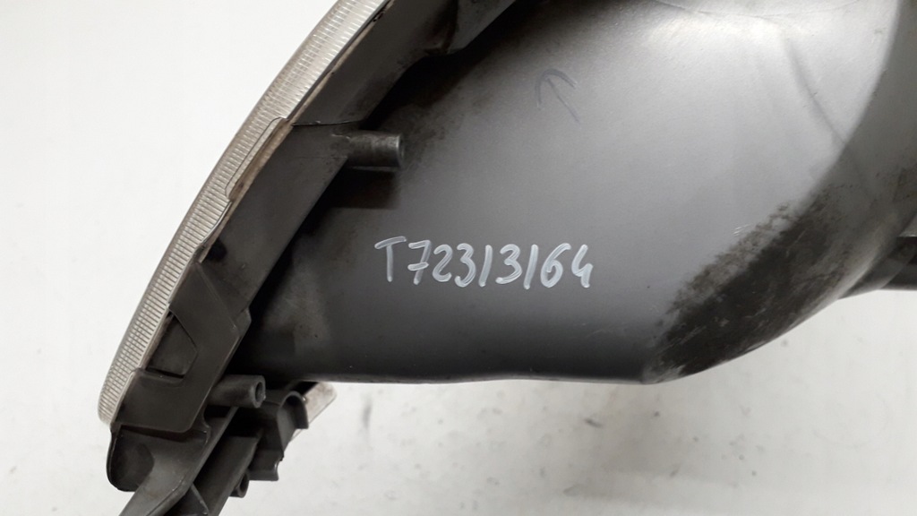 фото №16, Toyota yaris 99-03 лампа правая перед