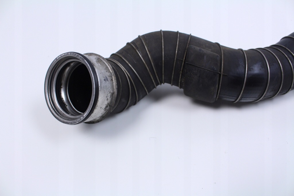 Труба интеркулер mercedes w203 05r. 1.8i Оригинал