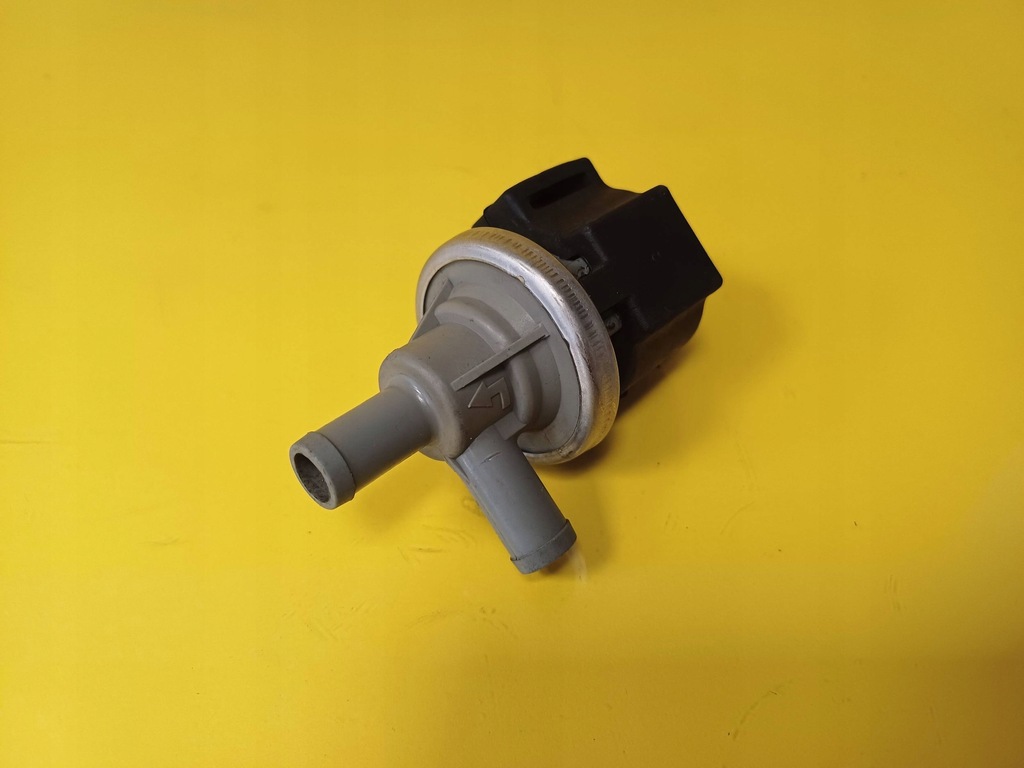 фото №1, Клапан вакууму audi a4 b5 nr779