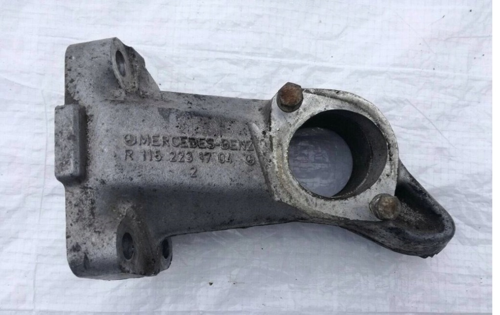 Купить Кронштейн двигателя mercedes w123 1152231704