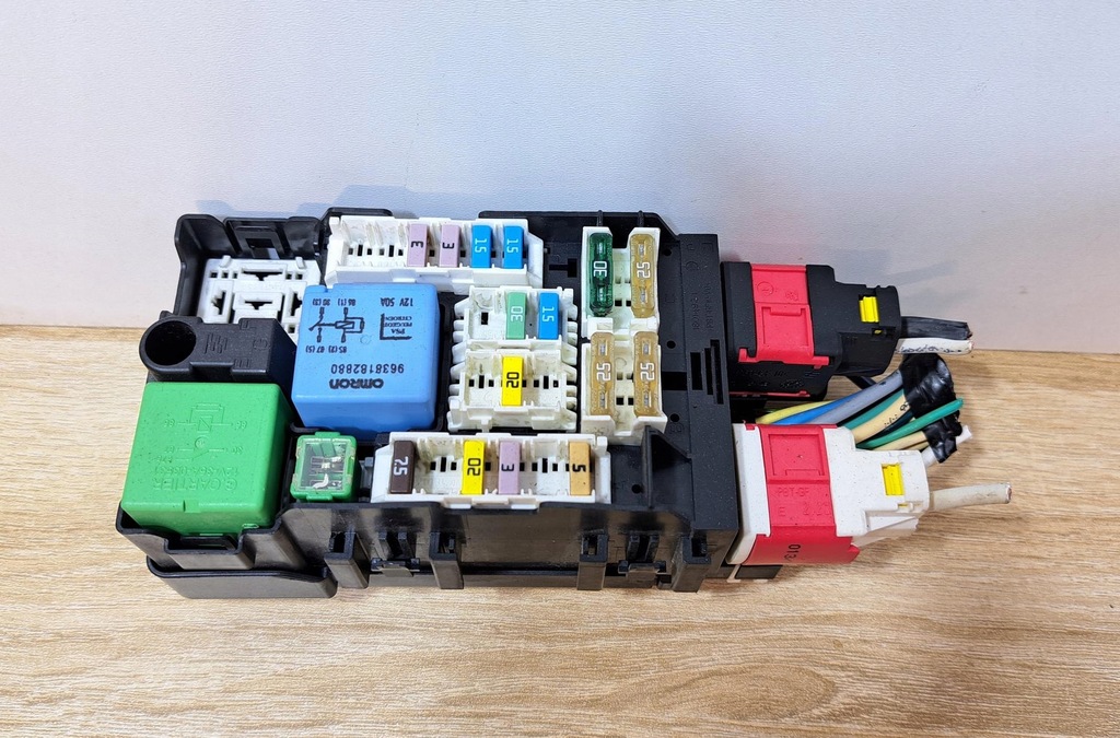 фото №1, Peugeot 508 коробка предохранителей