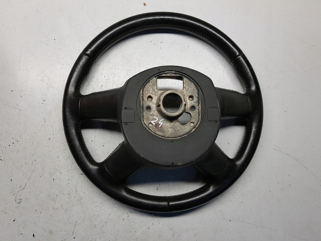 фото №9, Audi a4 b8 lift 11-15r воздуховод кожаный