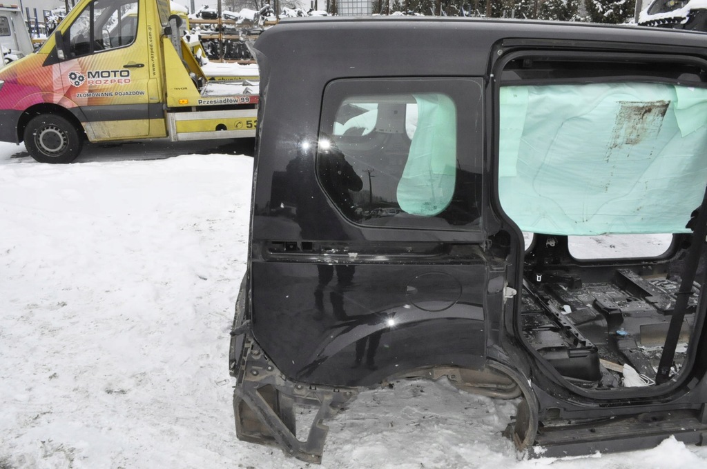 фото №1, Tourneo connect mk2 ii четверть крыло правый задняя