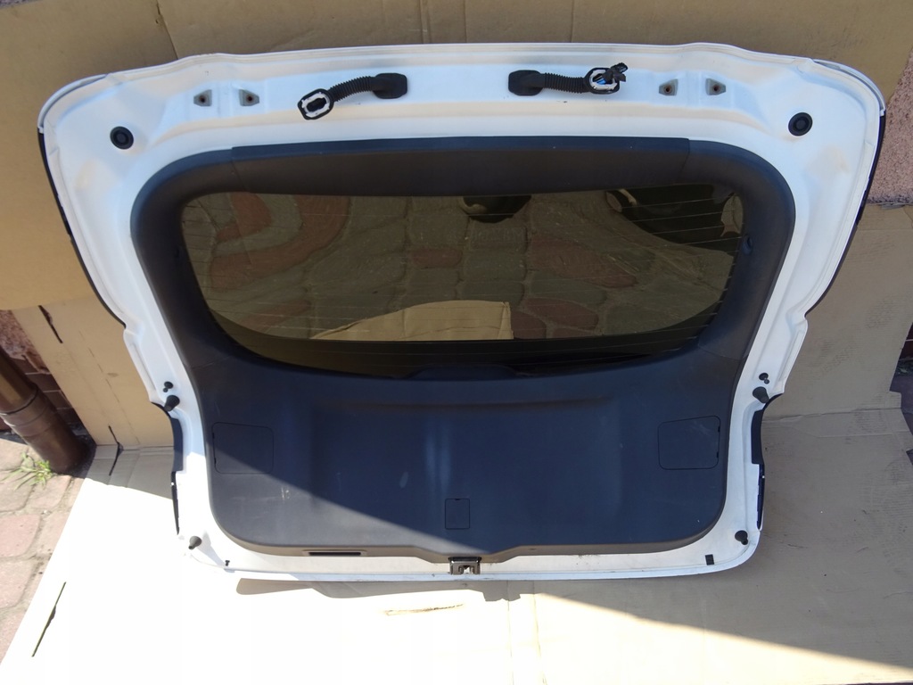 фото №2, Mazda 3 кришка багажника задня