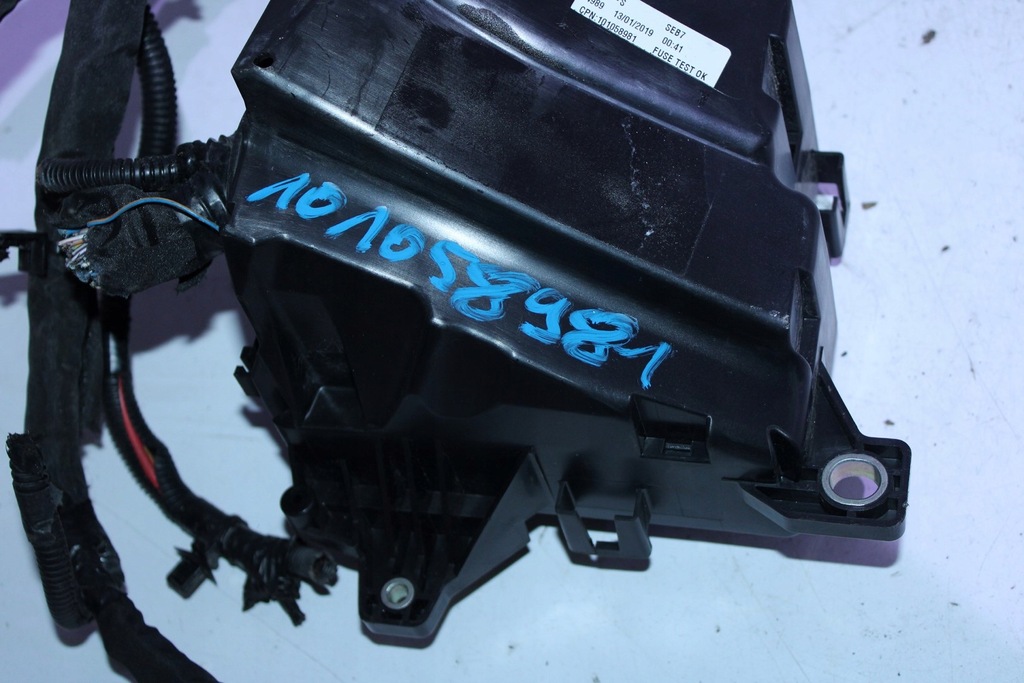 фото №8, Корпус запобіжників запобіжники volvo xc90 xc60