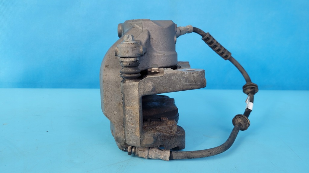 фото №9, Mercedes w206 c220 21r суппорт тормозной левый перед a2064215501