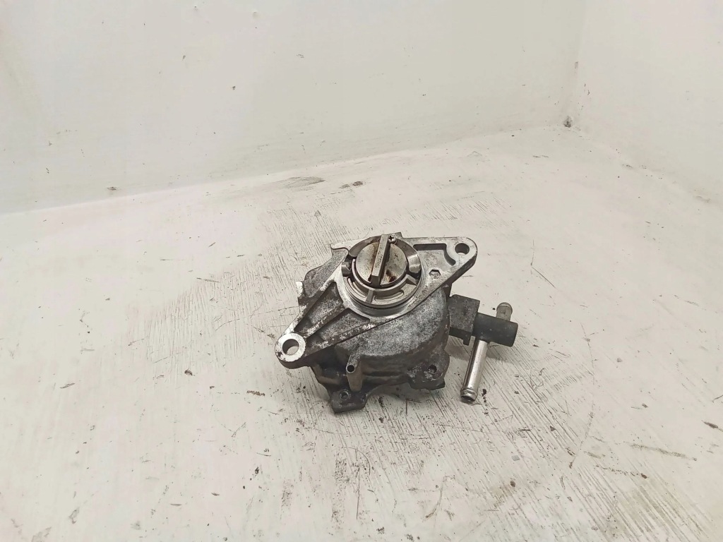 Купити Насос вакууму вакуумний mitsubishi outlander