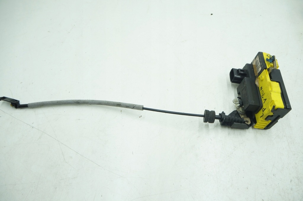 фото №1, Volvo v70 iii замок дверь левый перед 30699747