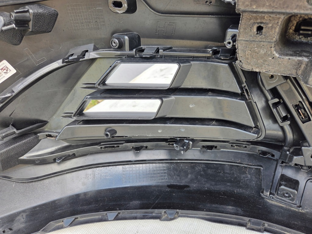 Бампер передній перед kia sportage v line 2021- 4x pdc камера Зі Шроту