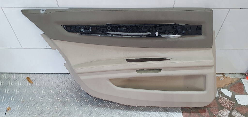 фото №1, Bmw f02 обивка дверь левый задняя обшивка