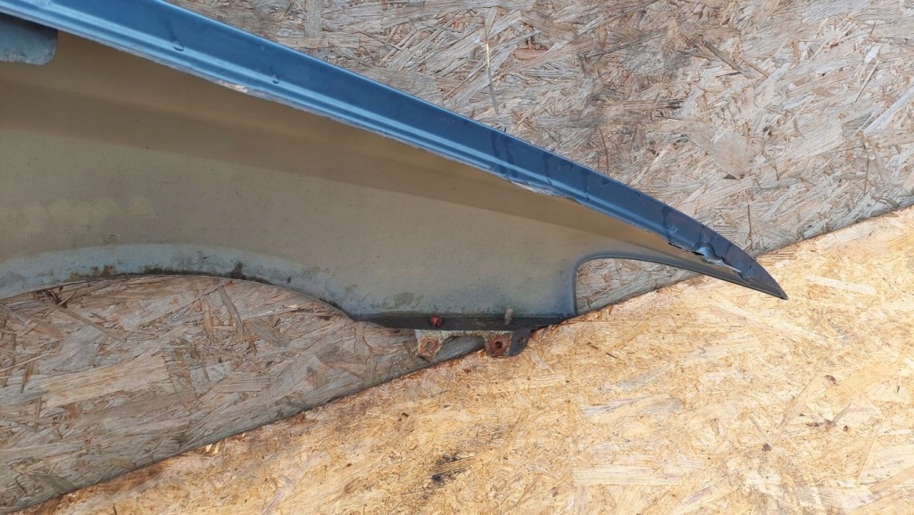 Крыло  левое  водителя fiat stilo 5d Доставка