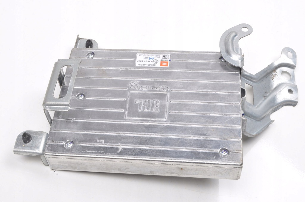 фото №1, Toyota prius iv усилитель аудио jbl 86280-47051