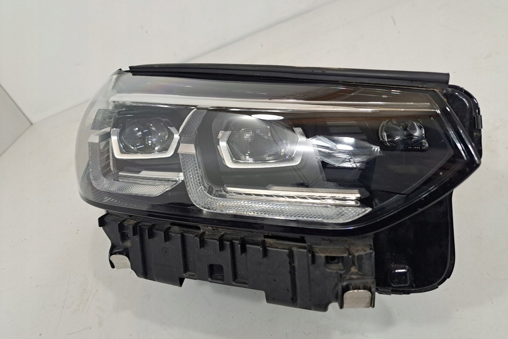 фото №10, Комплект лампа передних bmw ix3 g08 5a29227 electric 210kw 2020