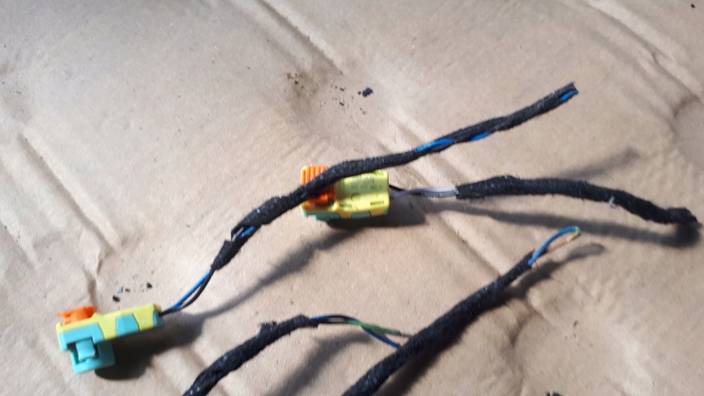 фото №12, S4 b9 a4 8w штекер колодка подушка безопасности 4m1972562a a5 8w