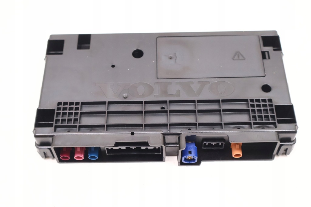 Volvo xc40 модуль vcm 32279765 Недорого