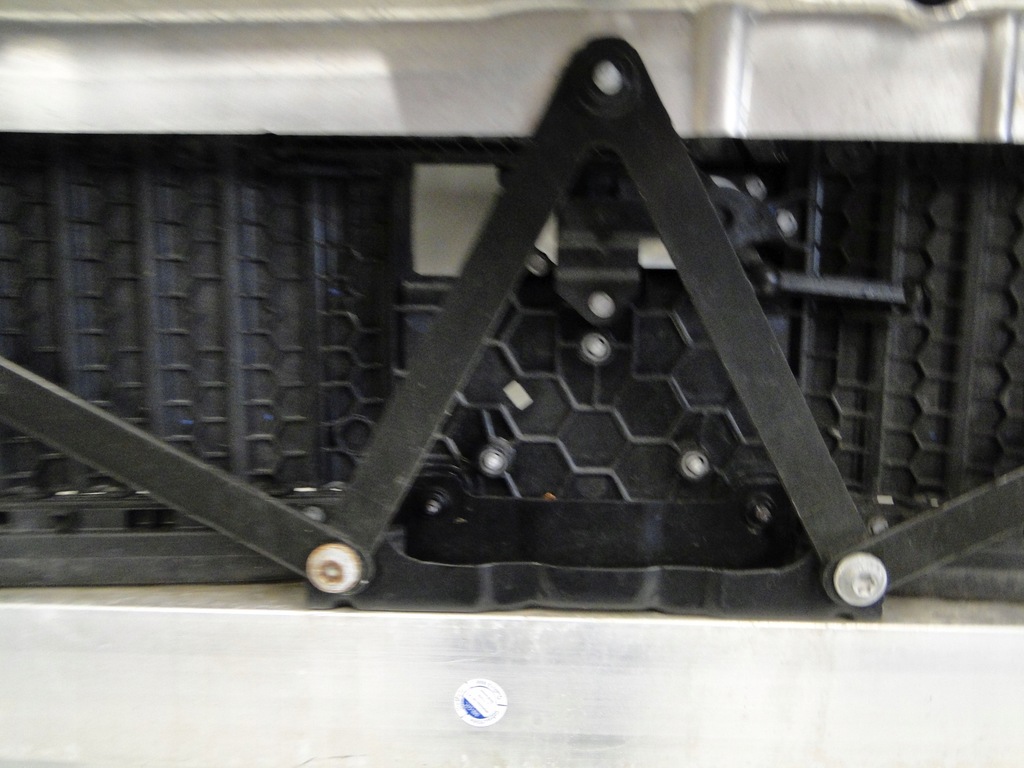 фото №15, Mercedes c klasa 206 w206 pas передний усилитель kompletny перед