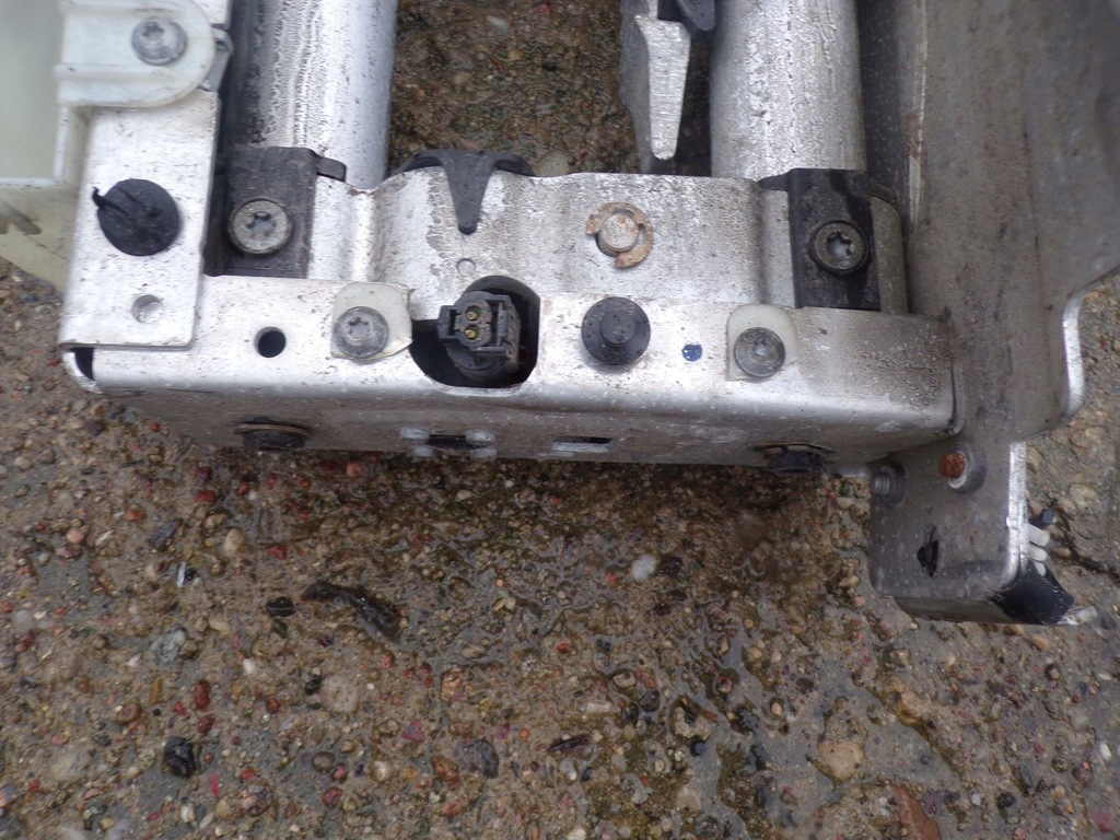 фото №15, Дуга подголовник antykapotażowy 132328 bmw e93