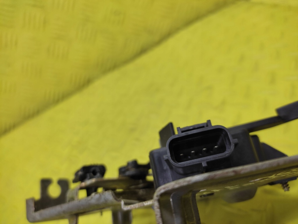 фото №5, Jeep grand cherokee замок задній кришки багажника