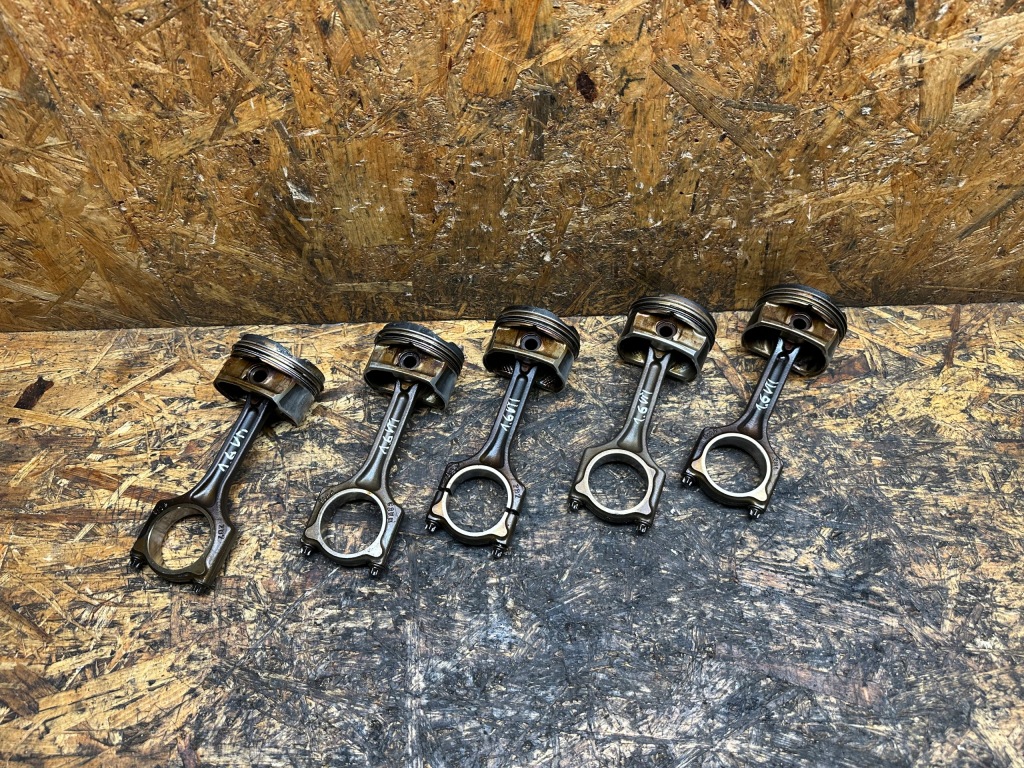 Купити Поршень + шатун peugeot citroen mini 1.6 vti 813p