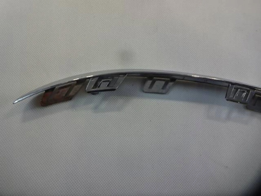 Купити Хром молдинг ліва перед mercedes-benz eqc