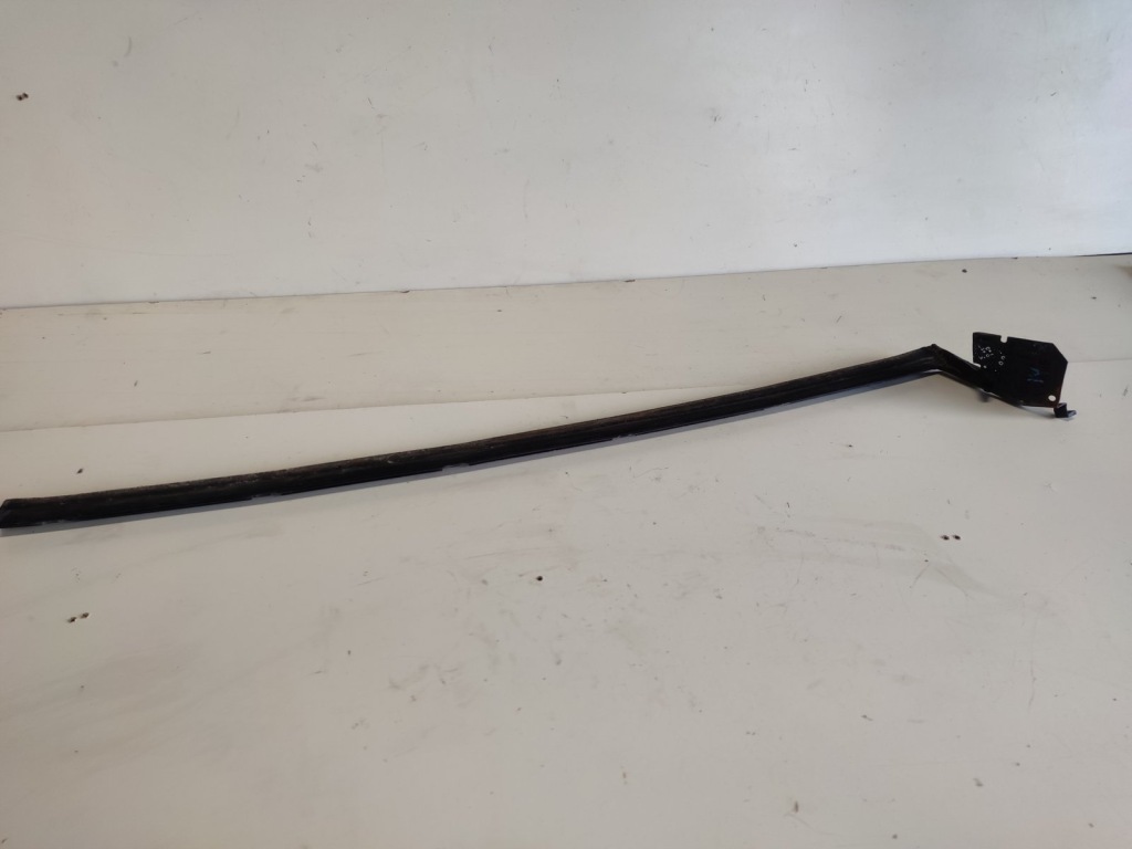 Купить Mercedes r129 прокладка дверь правая наружная