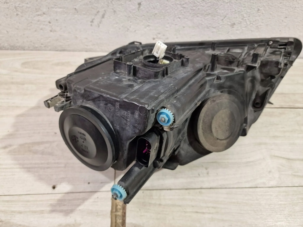 фото №11, Audi a3 8p lift правая лампа ксенон