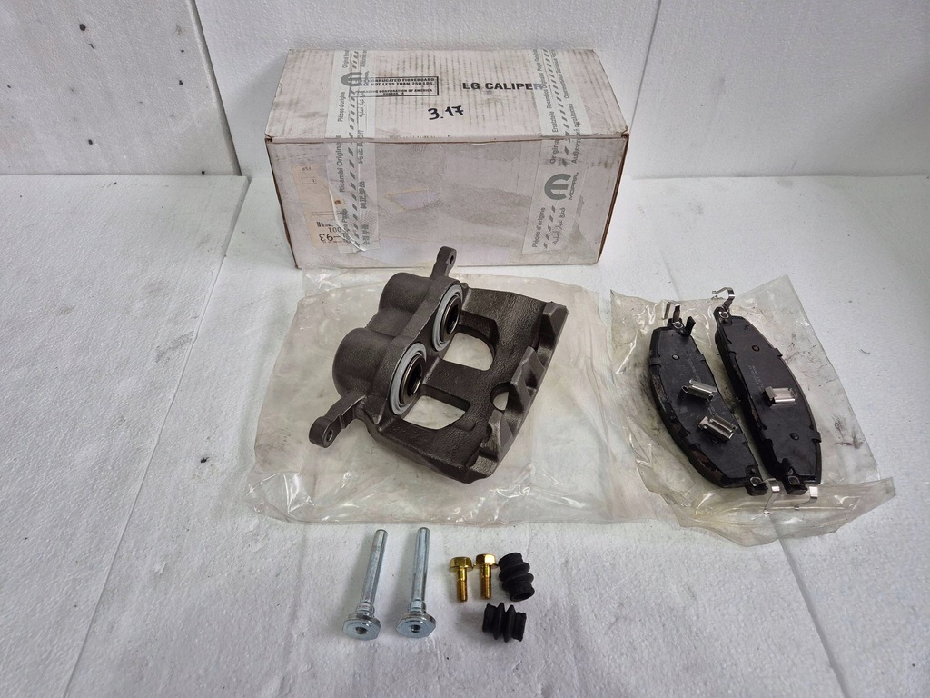 фото №1, Суппорт тормозной задняя левый r8049177ab ram 3500