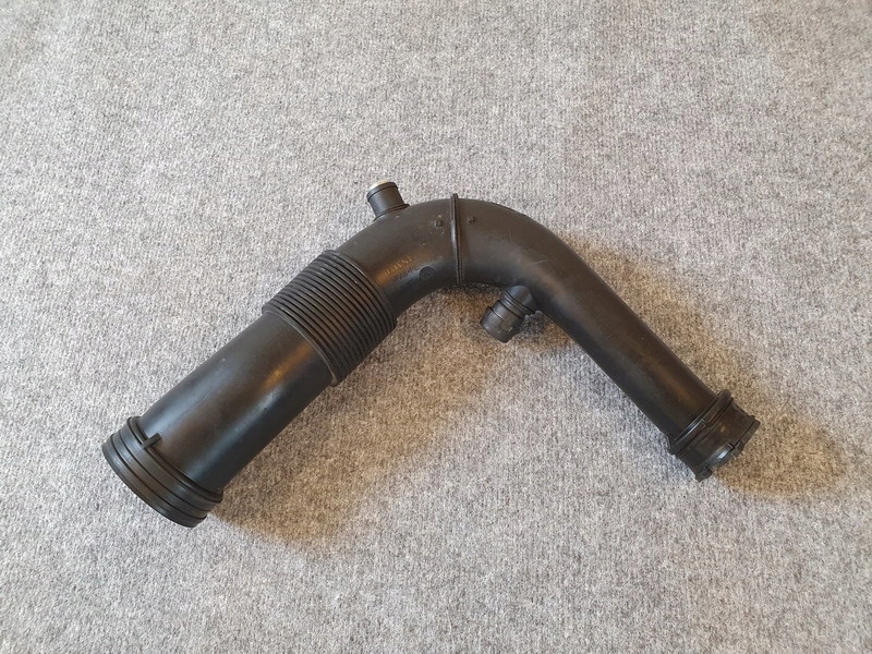 фото №1, Porsche cayenne 7p 7p5129532c труба впускний фільтра