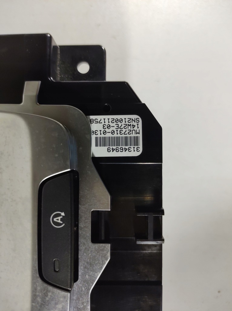 фото №5, Volvo v40 12- панель керування радіо 31346949